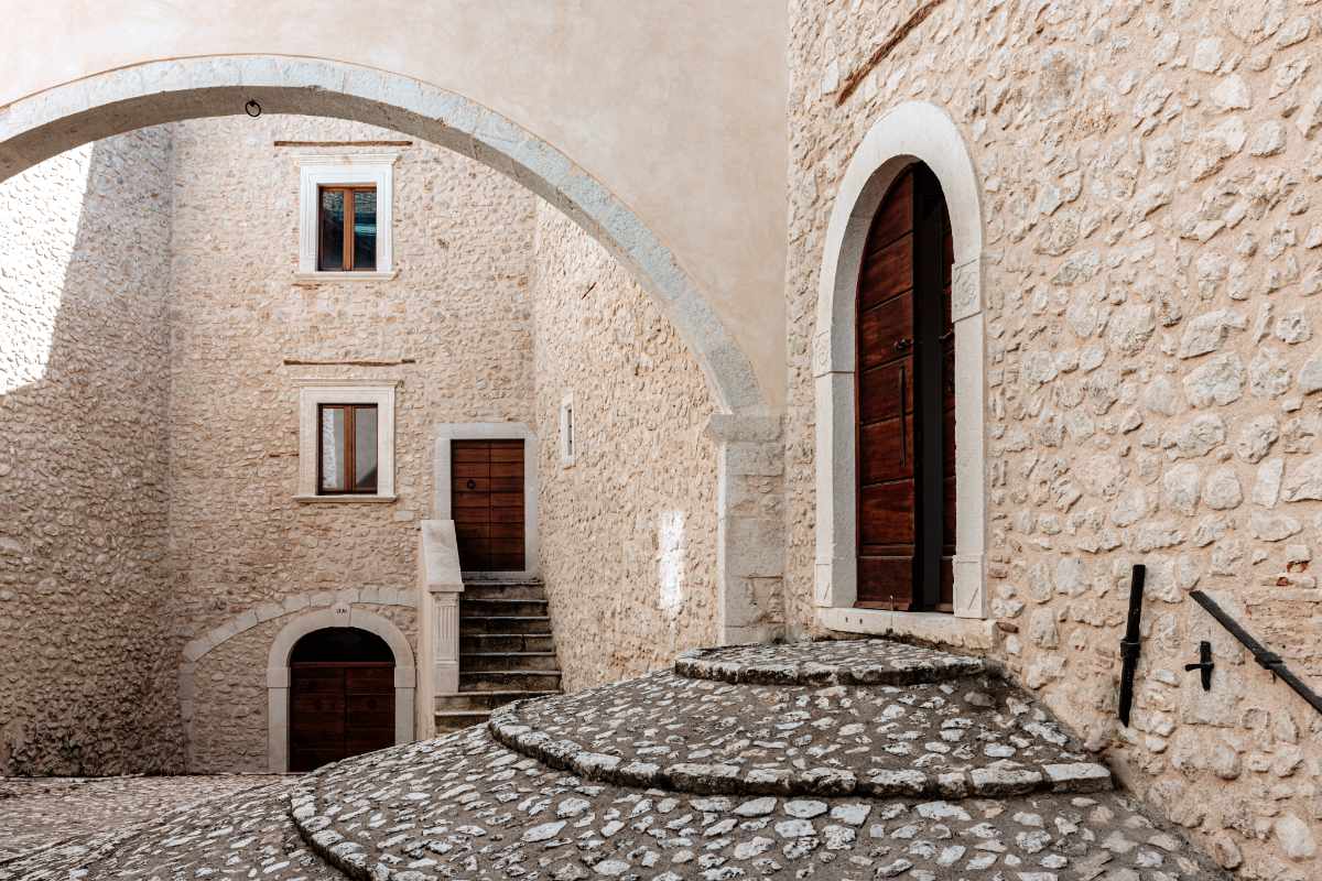 Ricettività "Costa di Maggio" in Palazzo Corvi - Fontecchio (AQ)