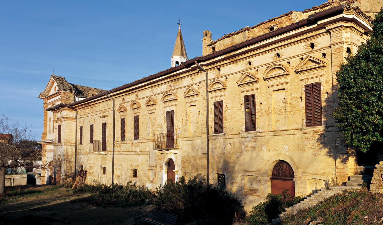 Castello di Semivicoli prima del restauro